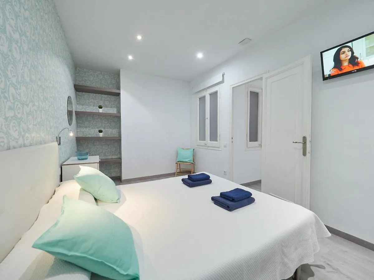 Almodovar Apartment Barcelona