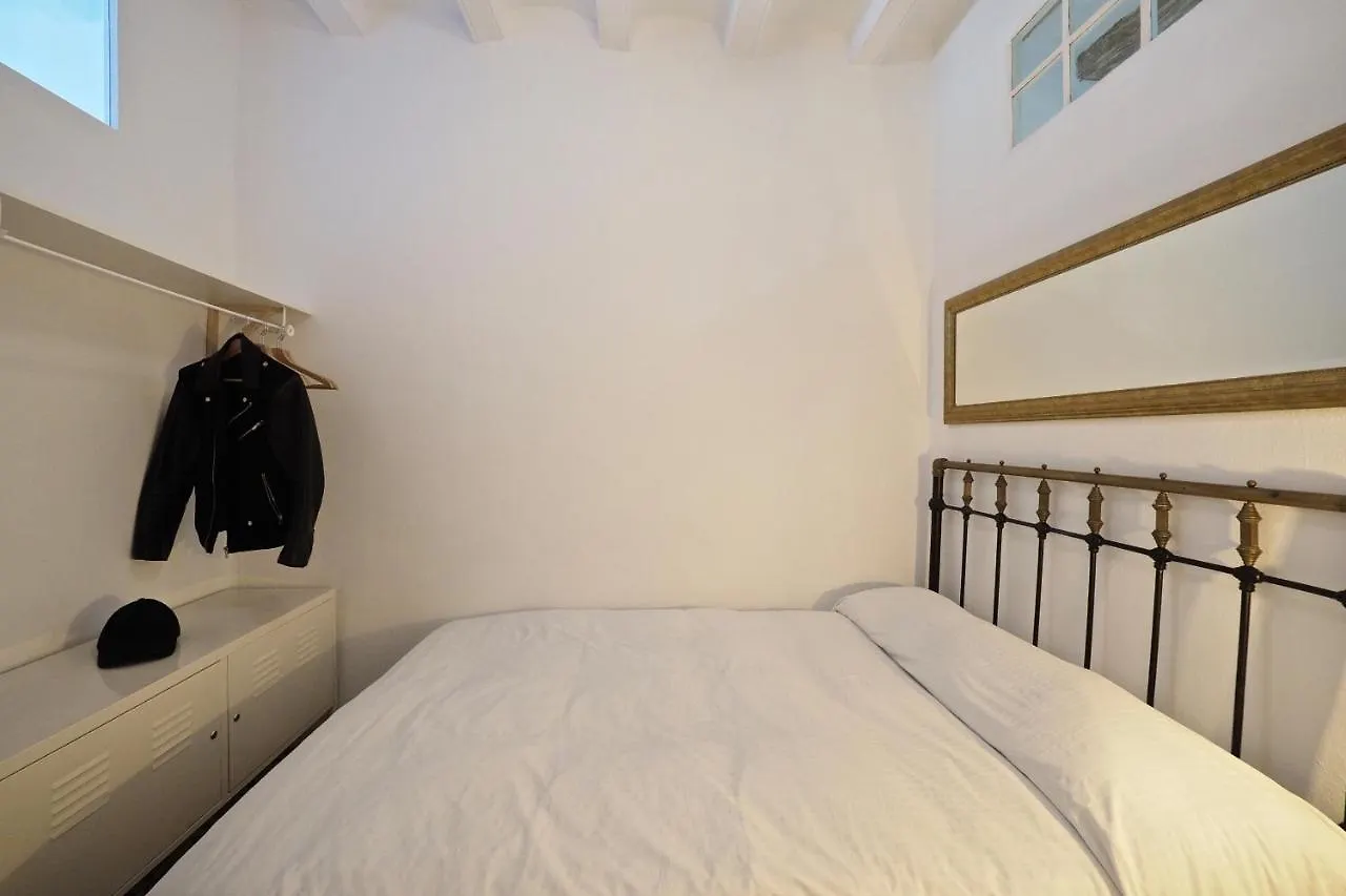 Almodovar Apartment Barcelona