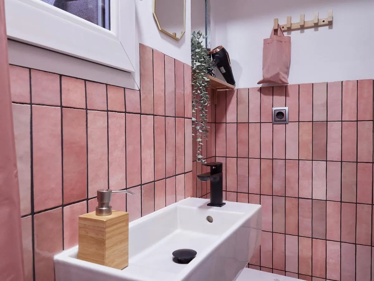 Almodovar Apartment Barcelona